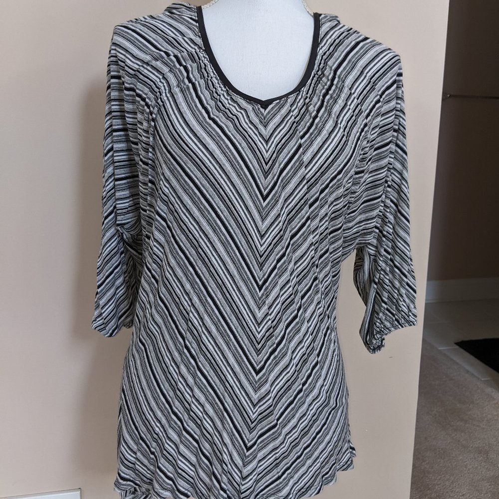 White House Black Market Women's Top Medium